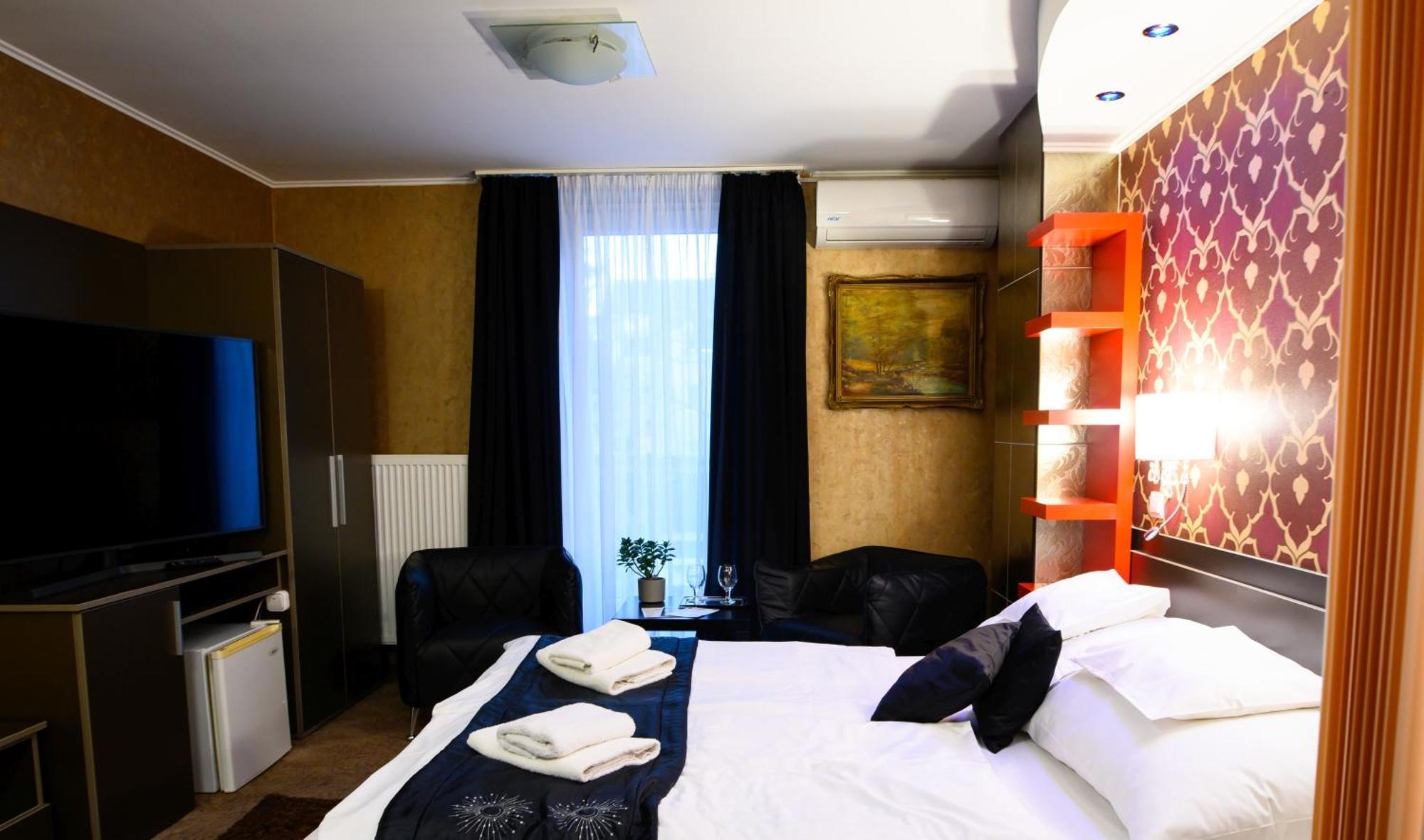 Palermo Panzio Hotel Nyiregyhaza Exterior photo